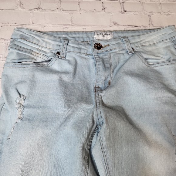 Gogo Jeans USA Light Wash Cropped Jeans - Size 7 - Distressed - Split Ankle - Picture 10 of 13